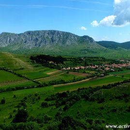 One day hike on Ariesului River valley and  Coltesti Fortress